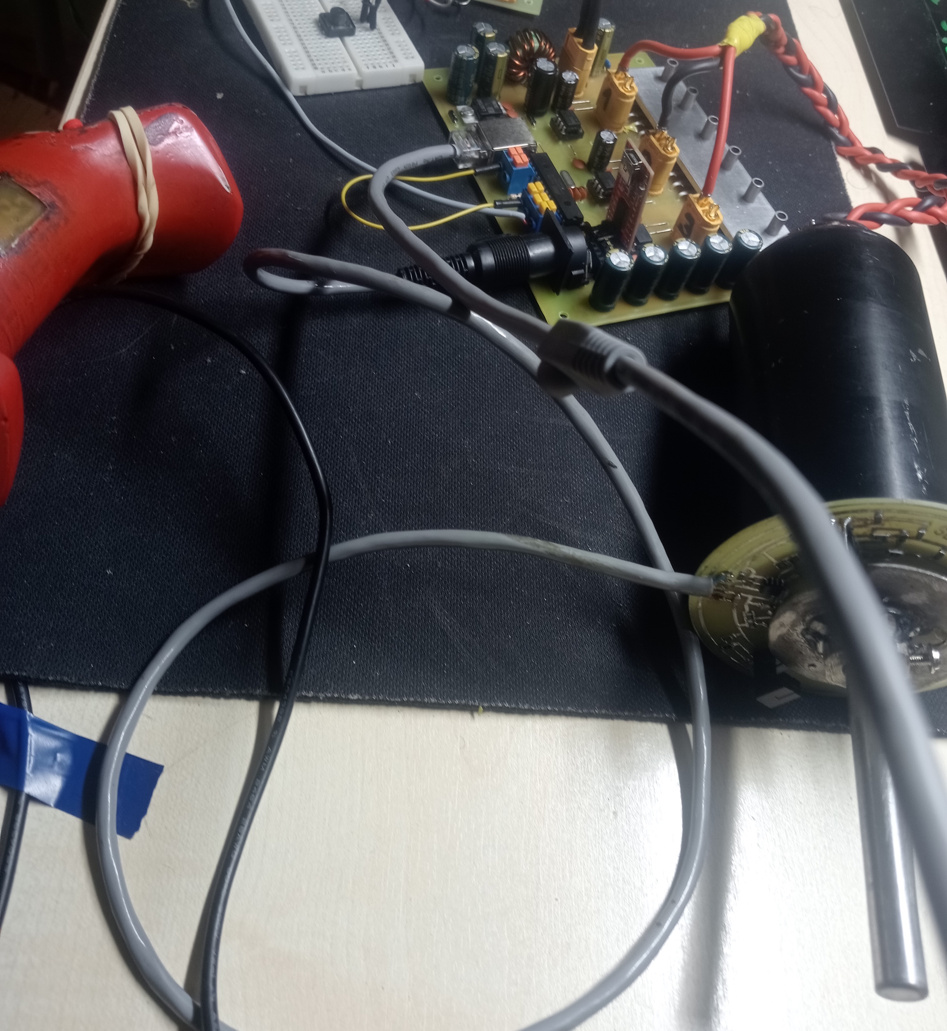 Motor-motorvezérlő-szenzor áramkörök végleges változata.